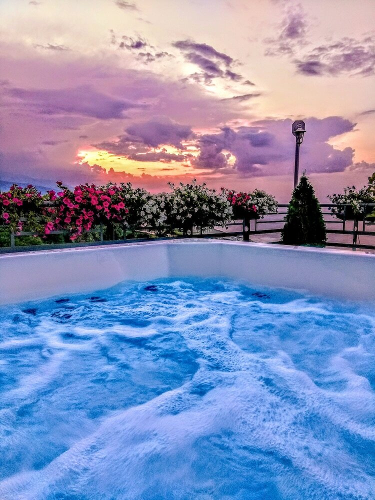 Hotel Panorama Suites & Spa