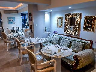 Hotel Panorama Suites & Spa