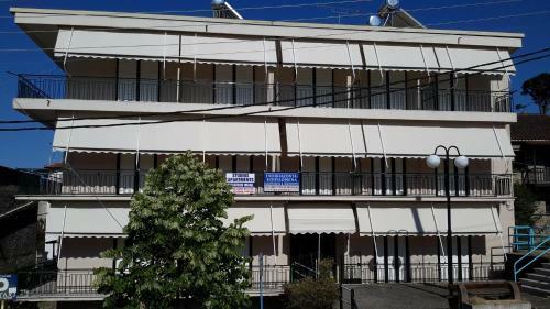 Efstathiou Mihail Studios And Apartments