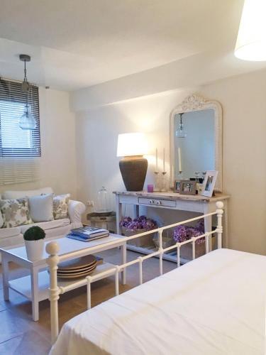 Villa Marni Luxury Beachfront Maisonette