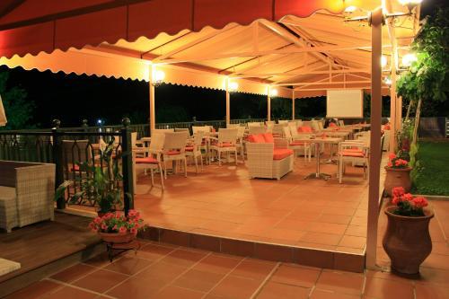 Nefeli Hotel