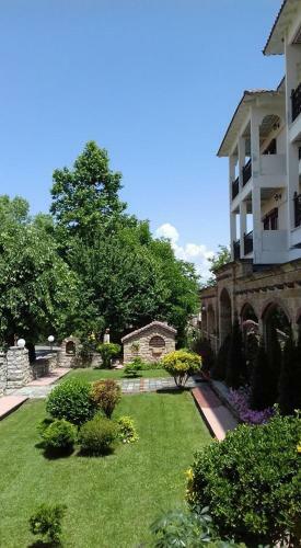 Nefeli Hotel