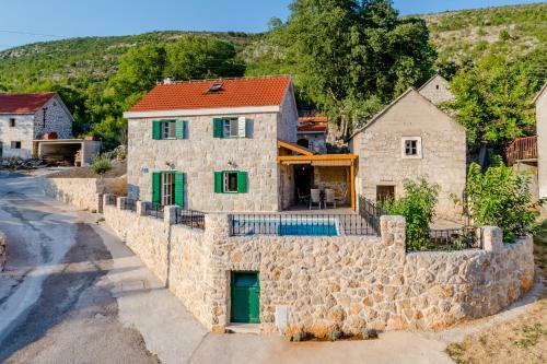Holiday Home Rustic
