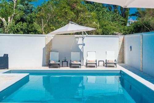 Apartamento Andy 2 Modern & Centrally Ap With A Pool