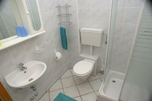 Apartments By The Sea Mandre, Pag - 4098