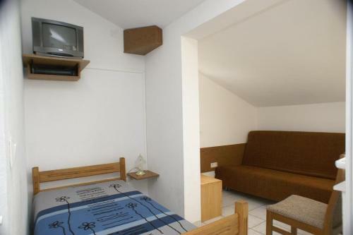 Apartments By The Sea Mandre, Pag - 4098