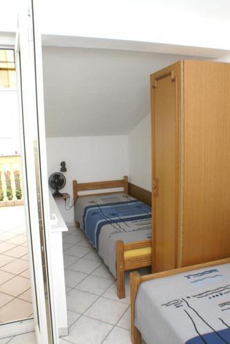 Apartments By The Sea Mandre, Pag - 4098