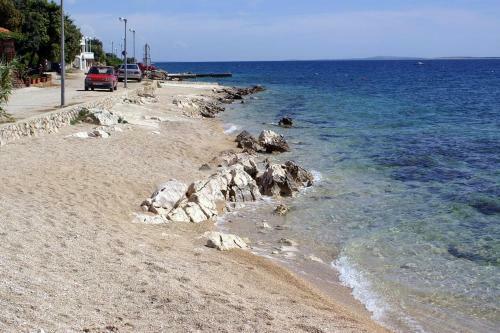 Apartments By The Sea Mandre, Pag - 4098
