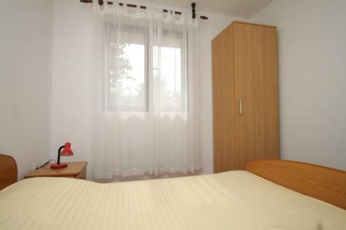 Apartments With A Parking Space Mrljane, Pasman - 8517