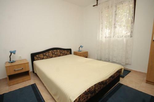 Apartments With A Parking Space Mrljane, Pasman - 8517