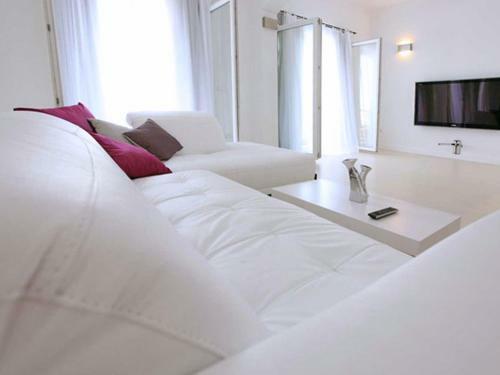 Dicmo Villa Sleeps 10 Pool Wifi
