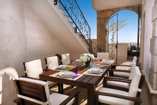 Dicmo Villa Sleeps 10 Pool Wifi