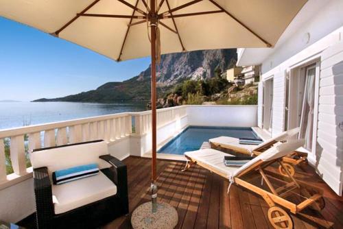 Dicmo Villa Sleeps 10 Pool Wifi