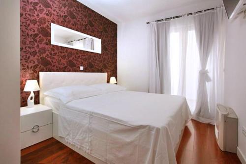 Dicmo Villa Sleeps 10 Pool Wifi