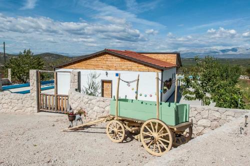 Holiday Home Polji?ko Imanje