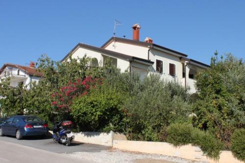 Apartments With A Parking Space Novigrad - 7020