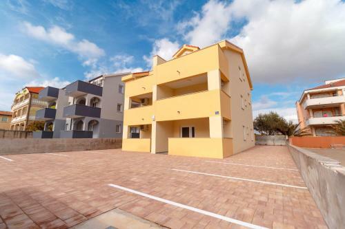 Summer Fun Apartments