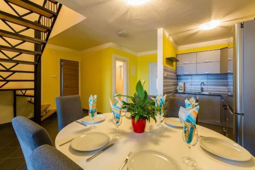 Apartments Dt