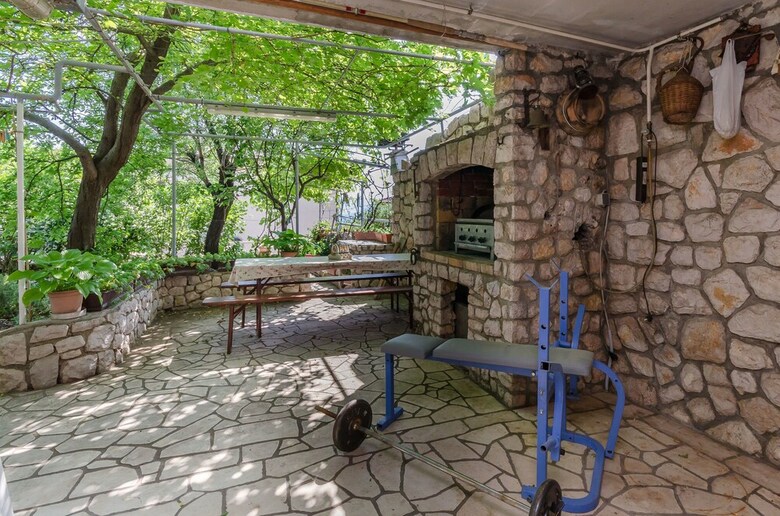 Hostal Apartments And Room Drazen