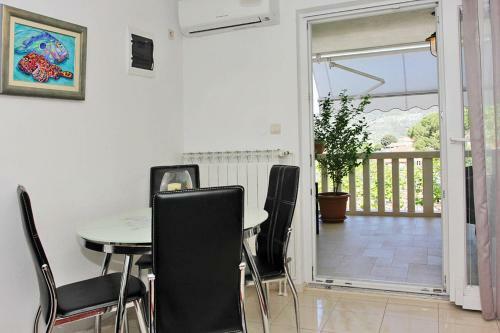 Holiday Home Edo (Brc601)