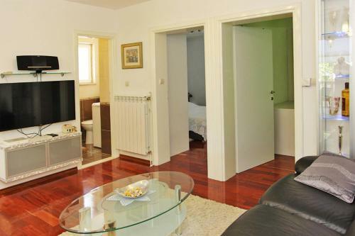 Holiday Home Edo (Brc601)