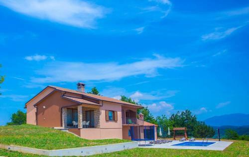 Looking For A Beautiful View And Privacy - Villa Mirna