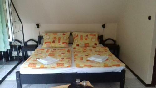 Hostal �v�r 12 Vend�gh�z