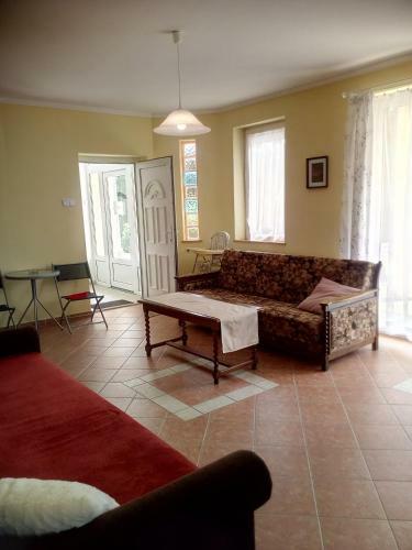 Sunny Apartment