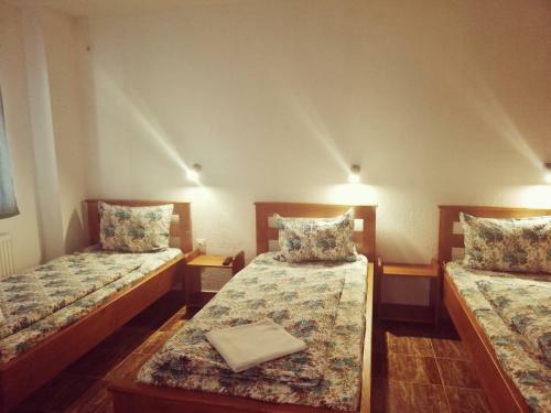 Hostal Airport K�roly Centr�l 75