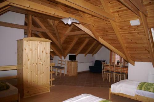 Hostal �regt�lgy Panzio