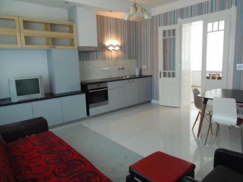 R�zsakert Apartman
