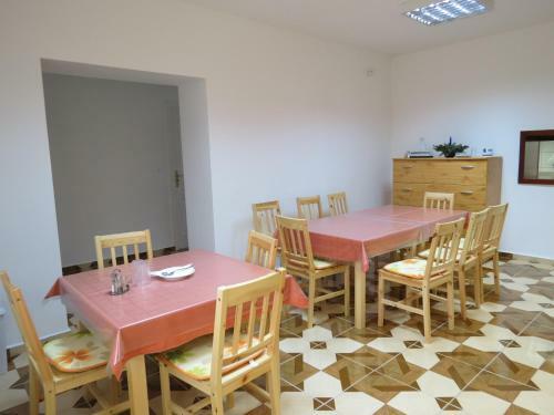 Hostal Artemisz Gasztro
