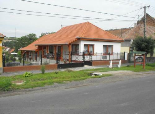 Hostal S�tor-hegy Vend�gh�z