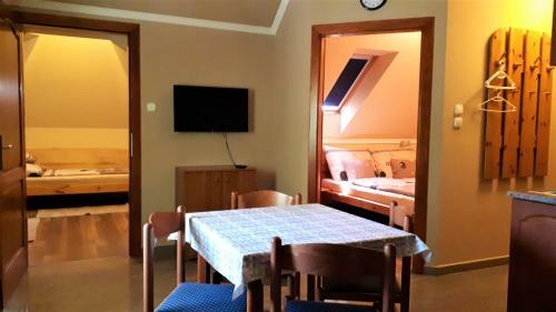 Nefelejcs Fagyiz� �s Apartmanh�z