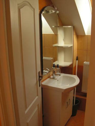 Nefelejcs Fagyiz� �s Apartmanh�z