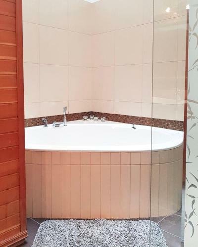 Apartamento �kszerdoboz A Budai V�r Alatt