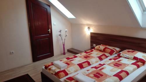 Hostal Csipkeh�z Apartman
