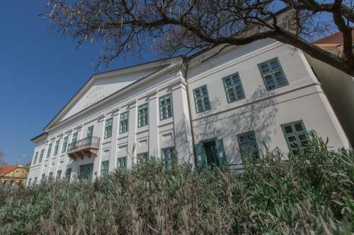 Hotel Erzs�bet Paks