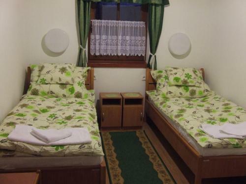 Hostal �reg Somfa Vend�gh�z