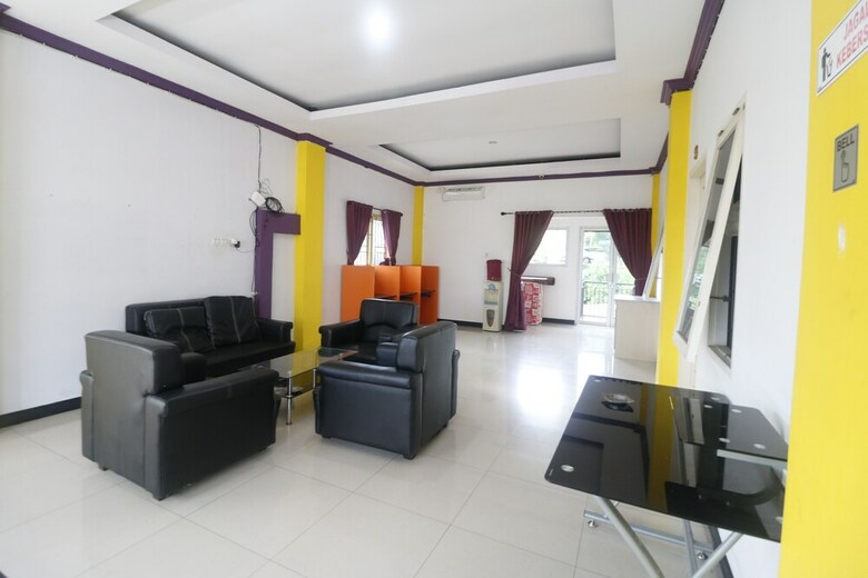 Hostal Reddoorz Near Bscc Dome
