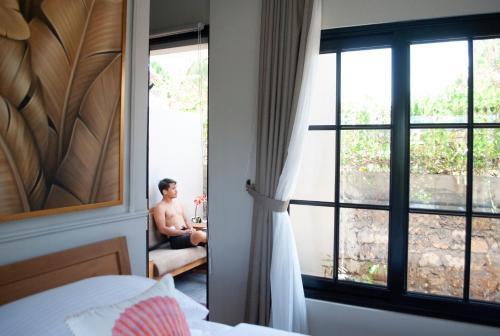 Casa Narrow Villa