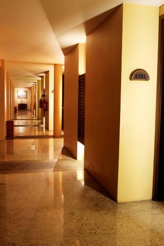 Hotel Laras Asri Resort & Spa