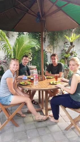 Hostal The Arya Guest House