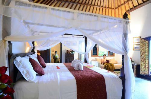 Tirta Ayu Hotel And Restaurant