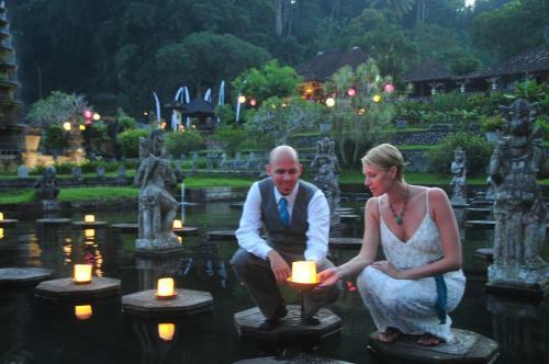 Tirta Ayu Hotel And Restaurant