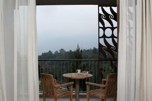 Hotel Pesona Alam Resort & Spa