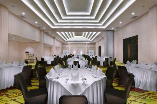 D'max Hotel & Convention Lombok