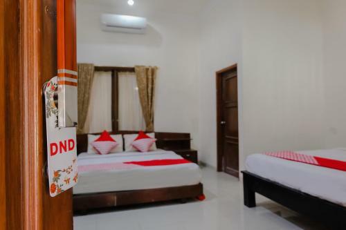 Hostal Oyo 1190 Ndalem Katong Residence