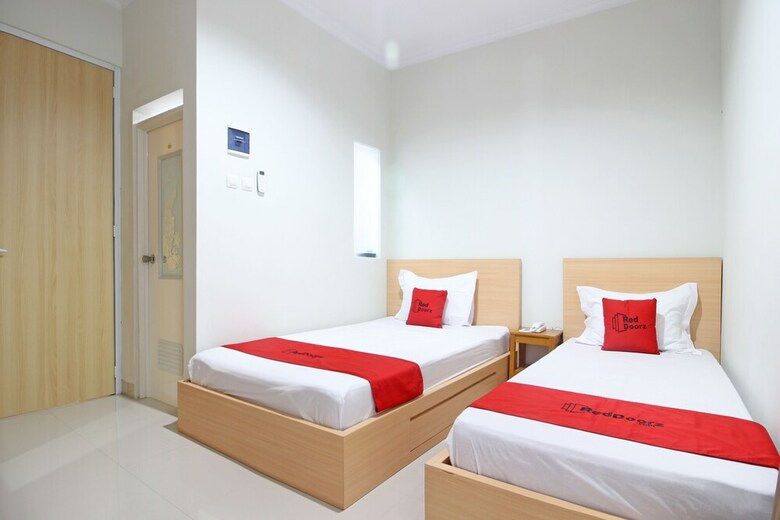 Hostal Reddoorz Near Amikom Yogyakarta