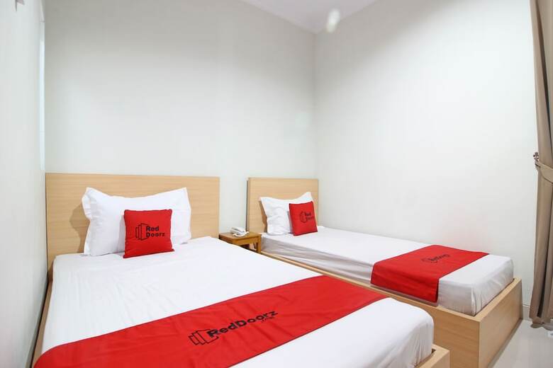 Hostal Reddoorz Near Amikom Yogyakarta